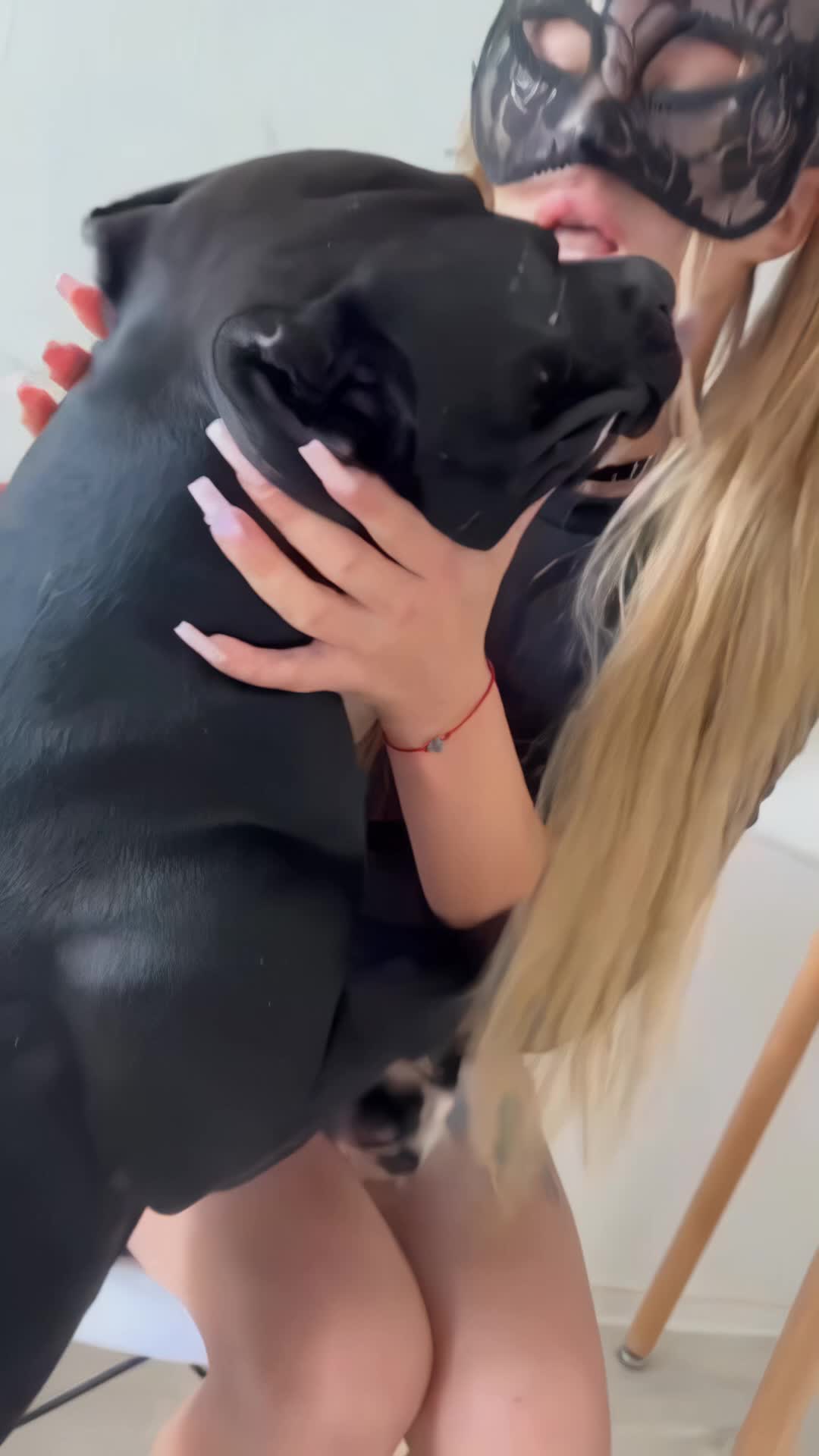 Sonya dog.porn - zipit.pk.