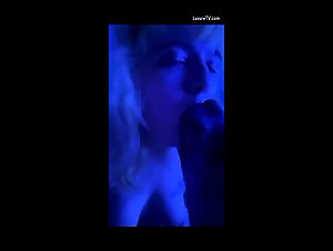 amateur videos of dog kissing mouth